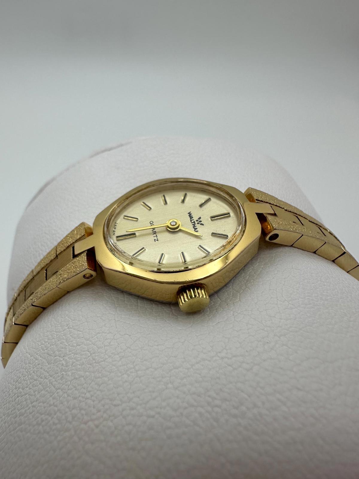 Vintage Waltham Women’s Quartz Watch Gold Tone Oval 1980s Japan Movement Retro