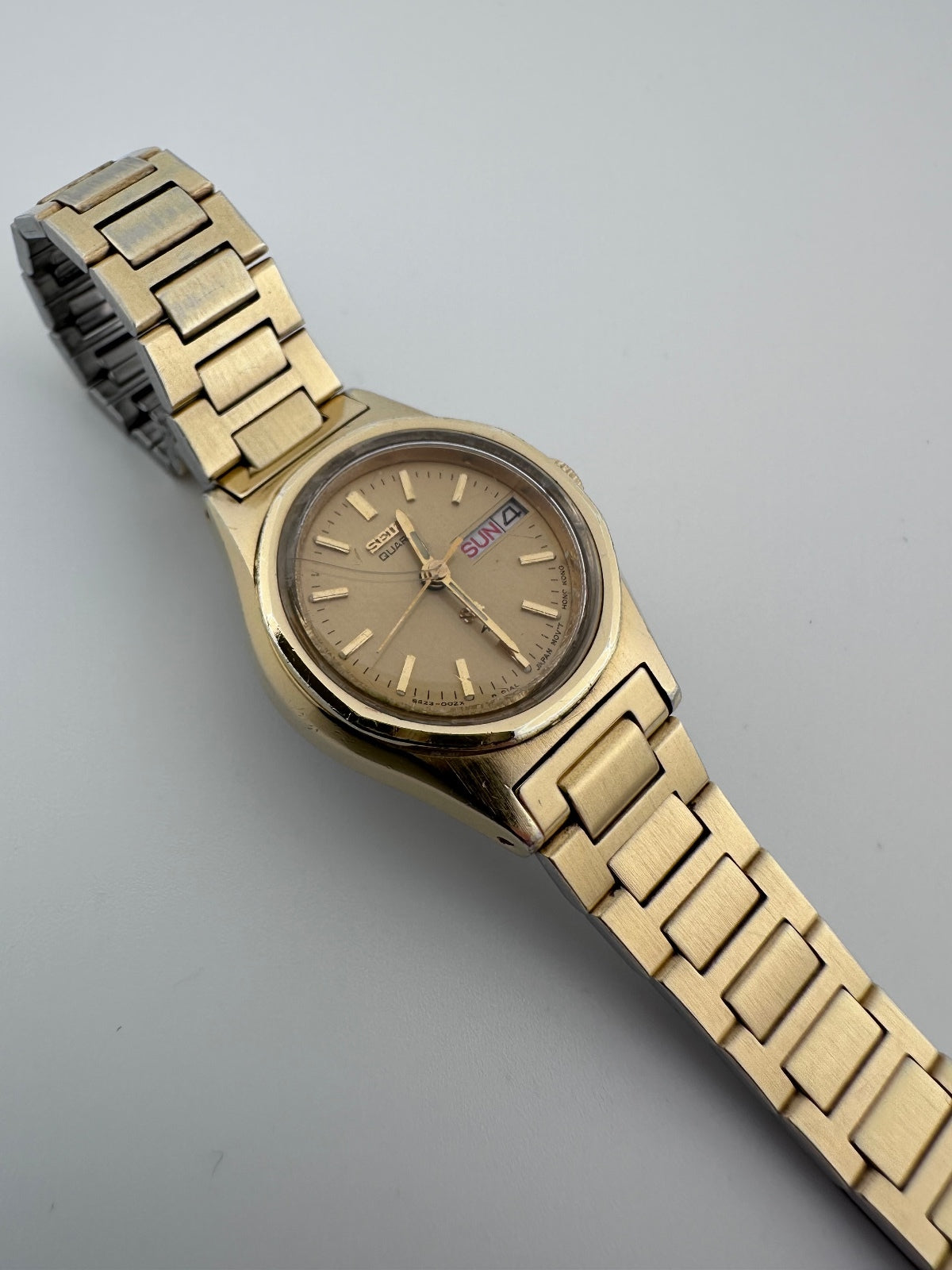 Vintage 1982 Seiko SQ Women’s Gold Tone Quartz Watch 23mm Day Date 8523-002X, alternate view 6