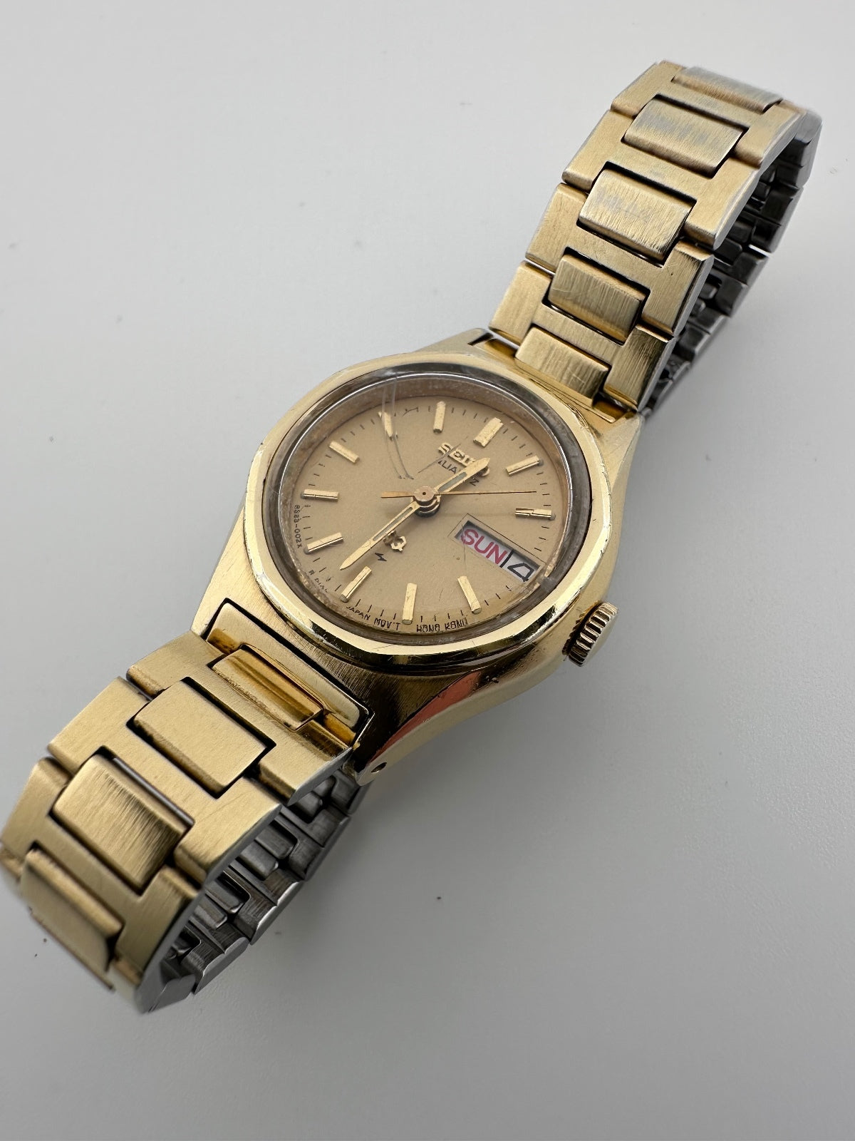 Vintage 1982 Seiko SQ Women’s Gold Tone Quartz Watch 23mm Day Date 8523-002X, alternate view 2