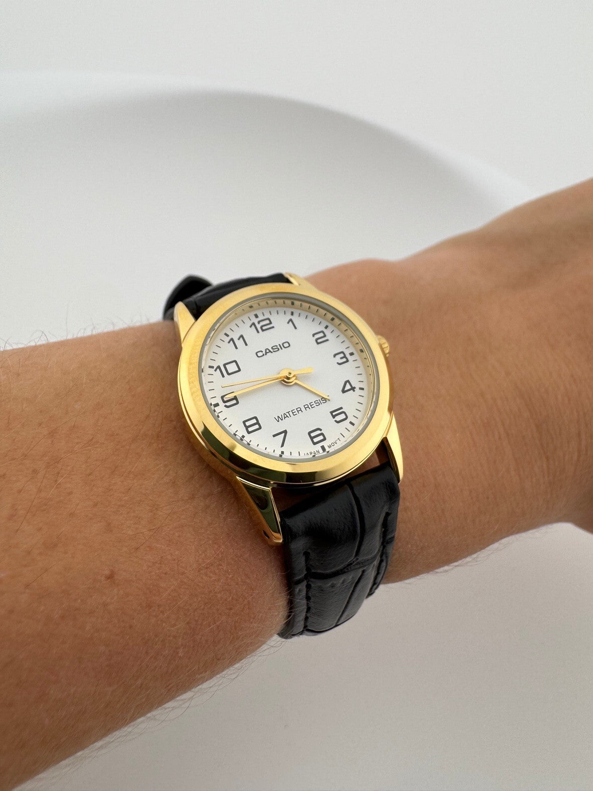 Casio Womens Gold Tone Quartz Watch 25mm White Dial Leather Band LTP-V001GL-7B