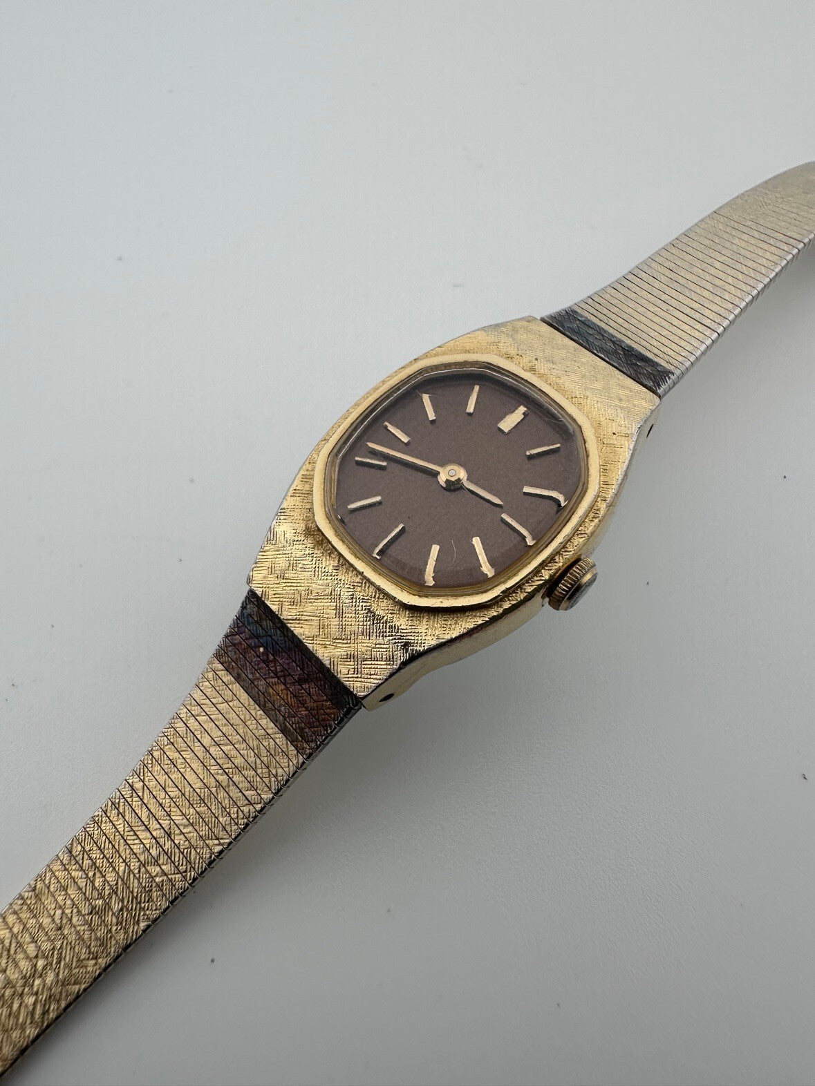 Vintage Seiko Womens Quartz Watch 17mm Brown Dial Running New Battery 1980s