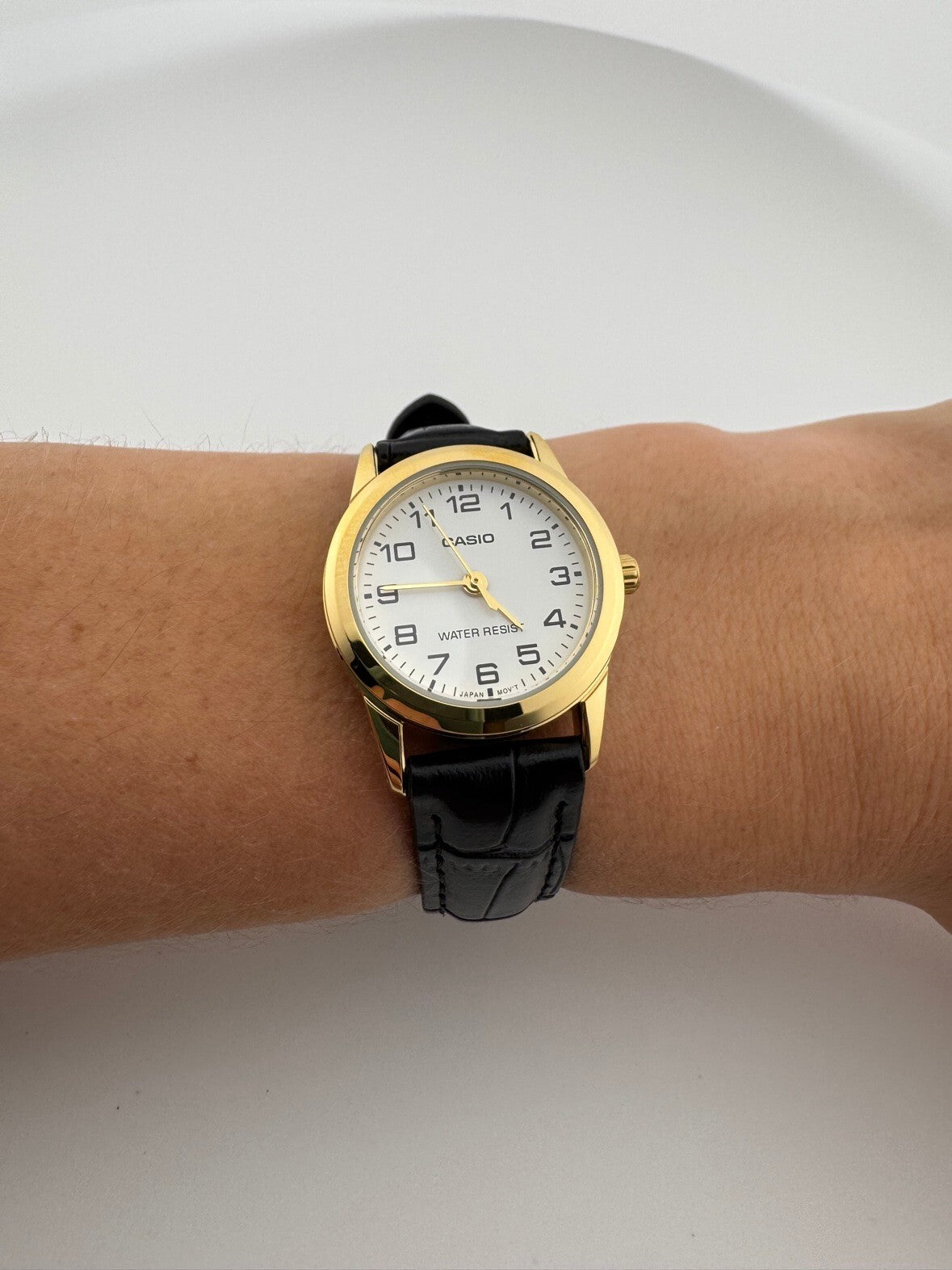 Casio Womens Gold Tone Quartz Watch 25mm White Dial Leather Band LTP-V001GL-7B