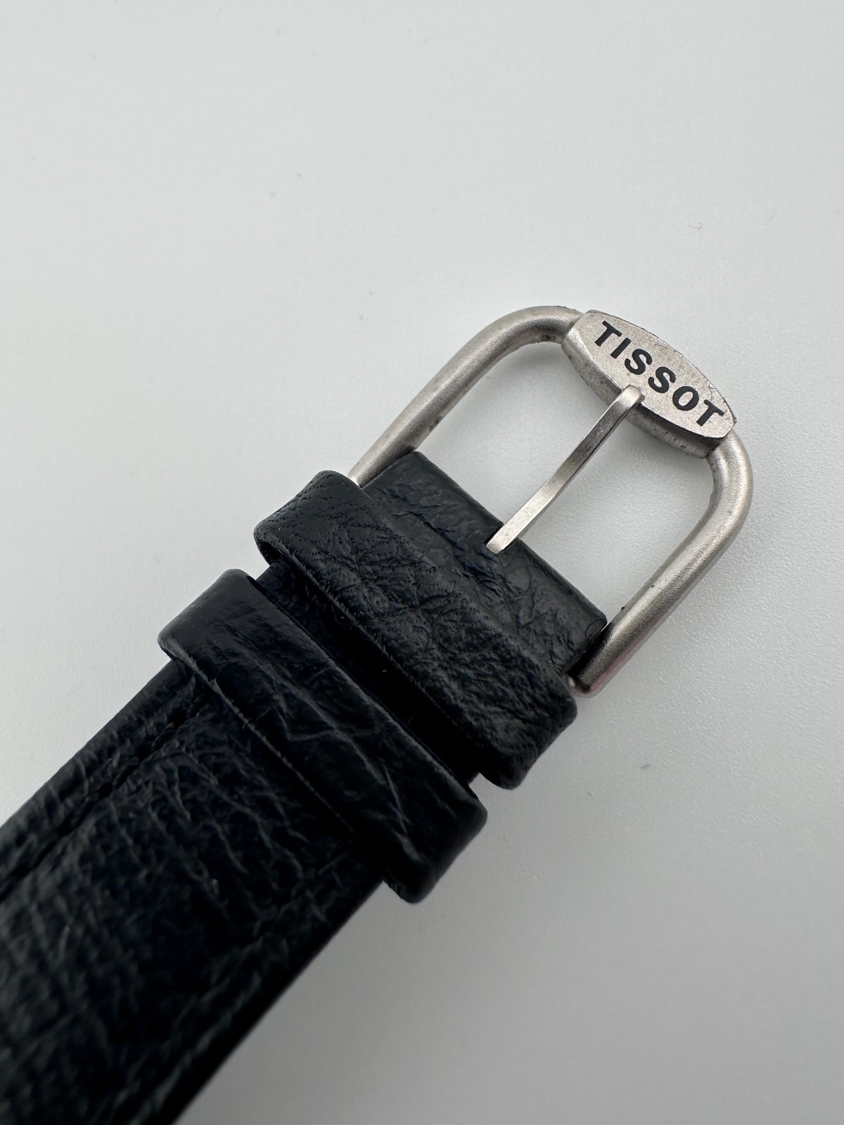 Vintage Tissot RockWatch R151 905-1 Swiss Quartz Stone Watch
