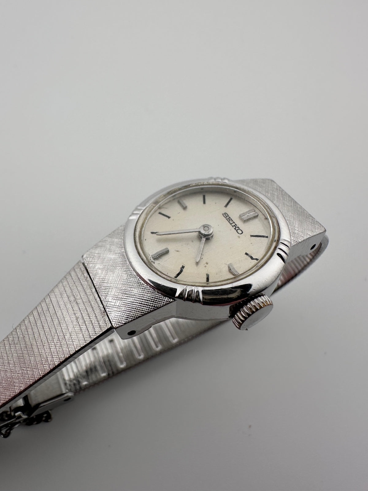 Vintage 1969 Seiko Women’s Mechanical Watch 17.5mm Manual Wind 1100-5549, alternate view 5
