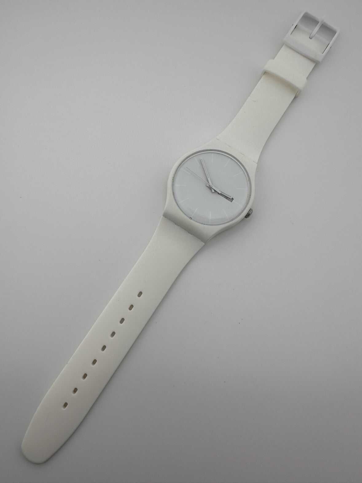 Swatch Mens Quartz Watch 40mm All White Day Date New Battery