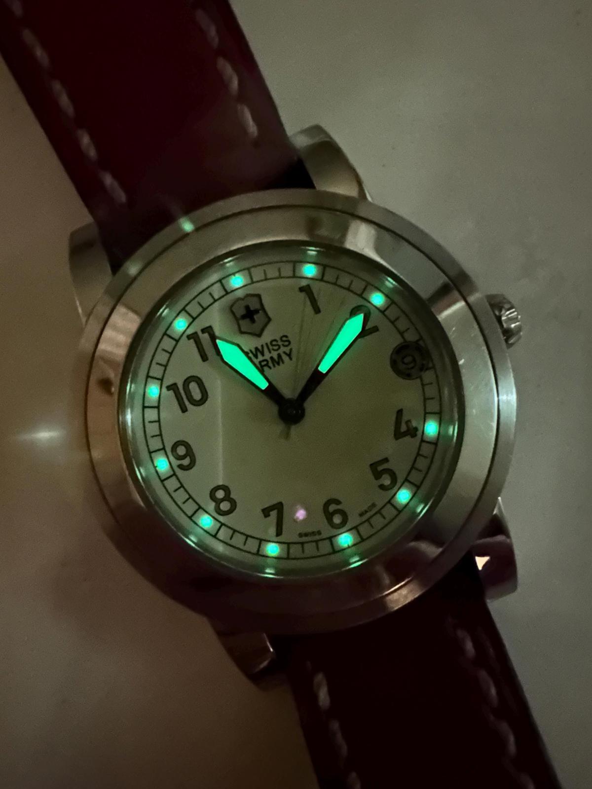 Victorinox Swiss Army Stainless Steel Watch – 32mm w/ Date – Sapphire Crystal – Leather Strap