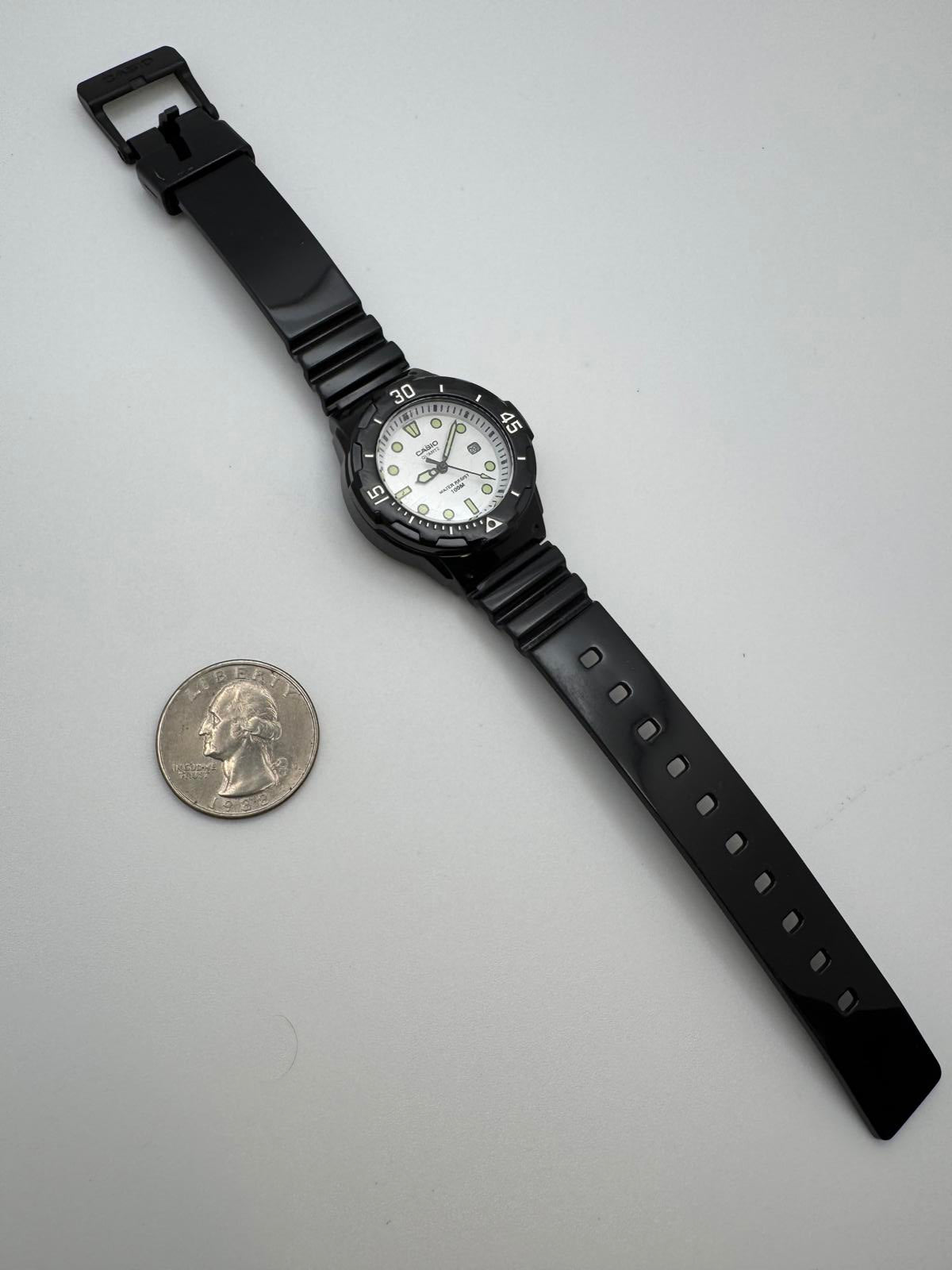 Casio MRW-200H Quartz Diver Watch – 33mm White Dial, 100M Water Resistant Unisex