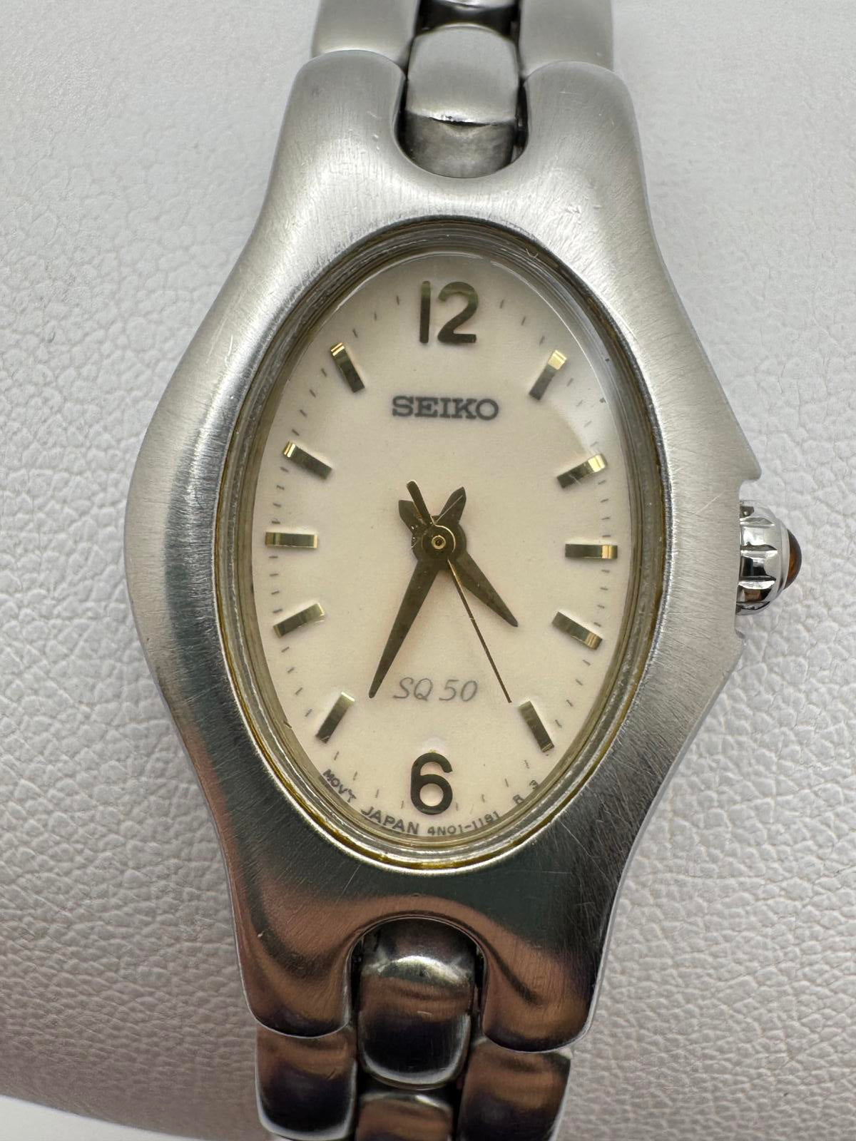 Seiko Vivace SQ50 Women’s Watch, 21mm Stainless Steel, Glow Dial, Vintage Quartz