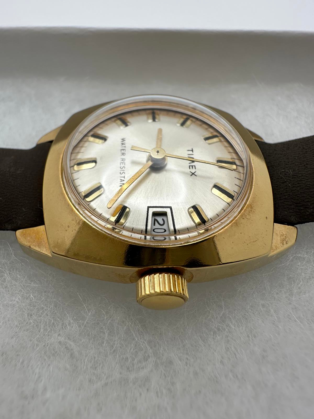 70's Vintage Timex Gold-Tone Watch – 24.5mm Case | Date Window | Water Resistant