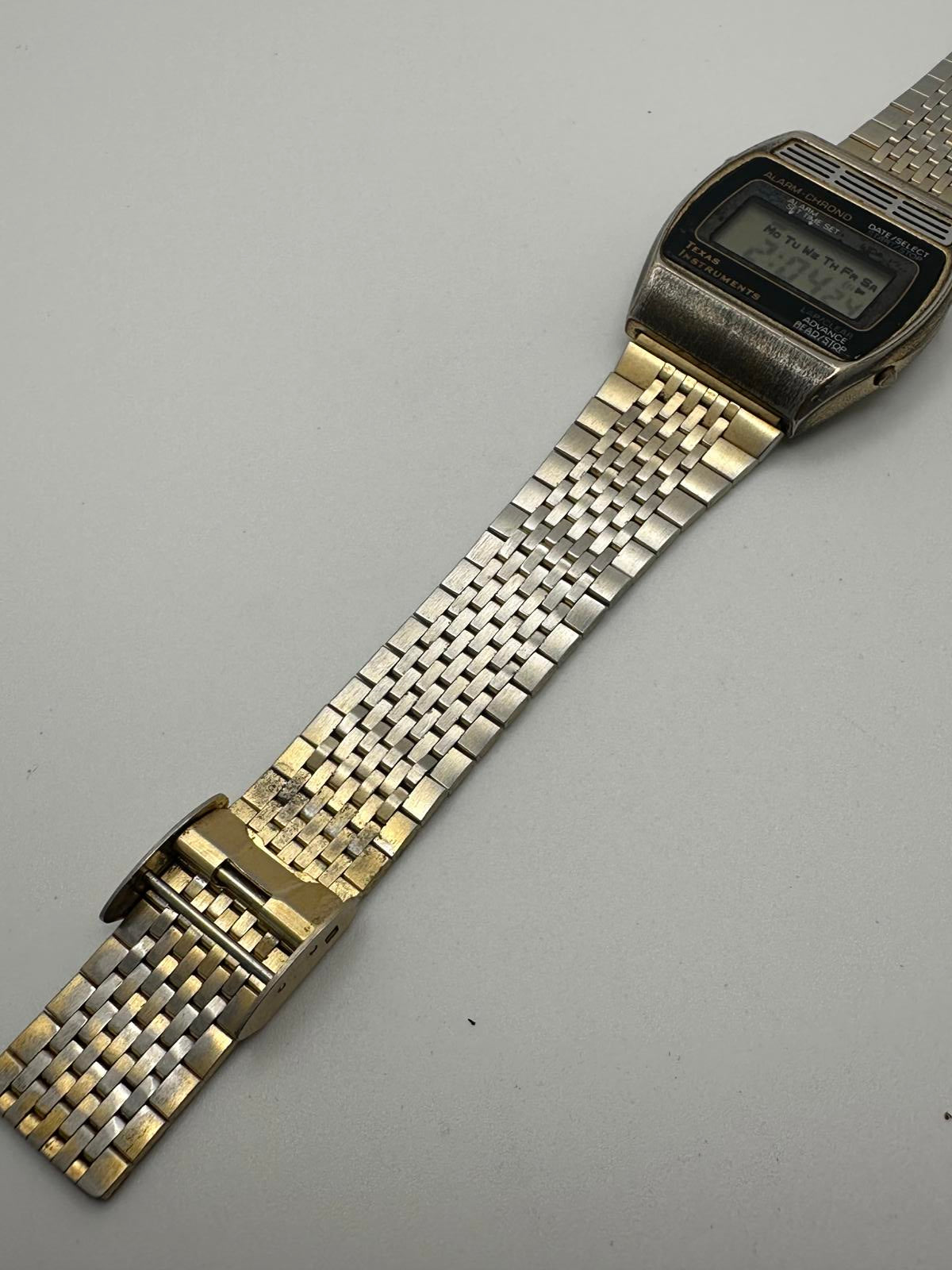 Vintage Texas Instruments Digital Alarm Chrono Watch Gold Tone 34mm 1970s-1980s