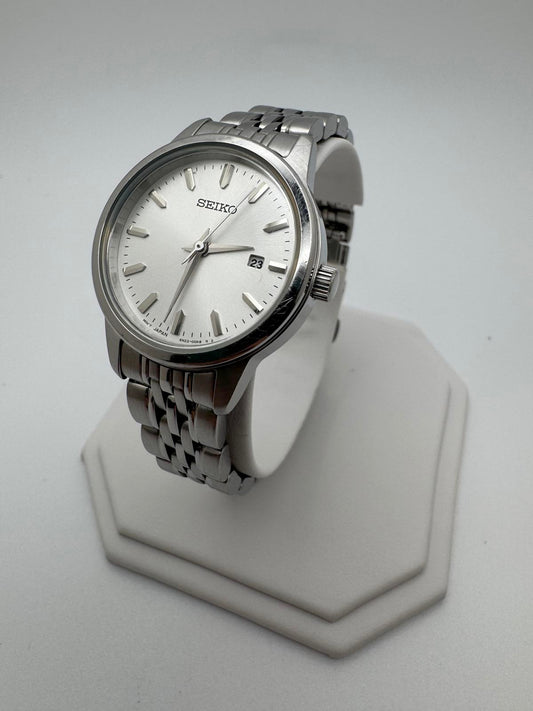 Vintage Seiko Women’s Stainless Steel Watch 28mm Silver Dial Date Japan Quartz