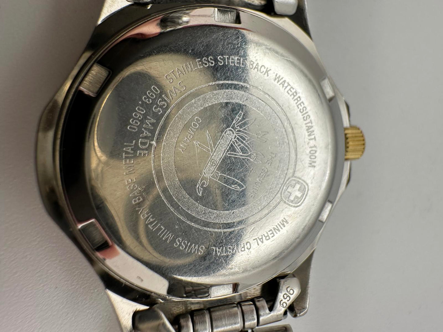 Wenger S.A.K. Design Women’s 32mm Two Tone Watch Swiss Made 100M New Battery